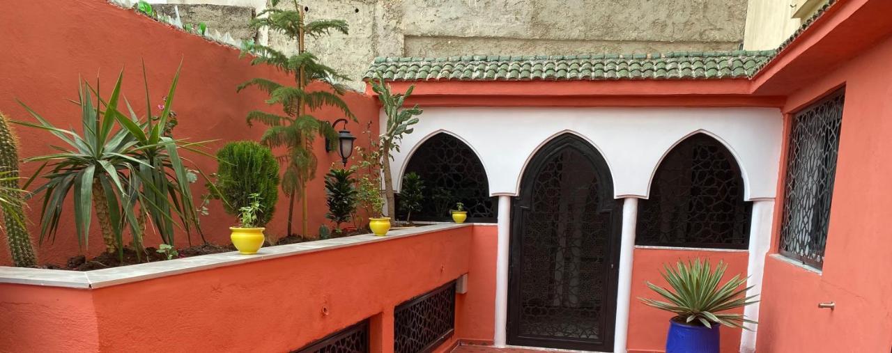 Appartements Nia Confort, Plein Centre Ville, Avec Terrasse Fez Exterior photo